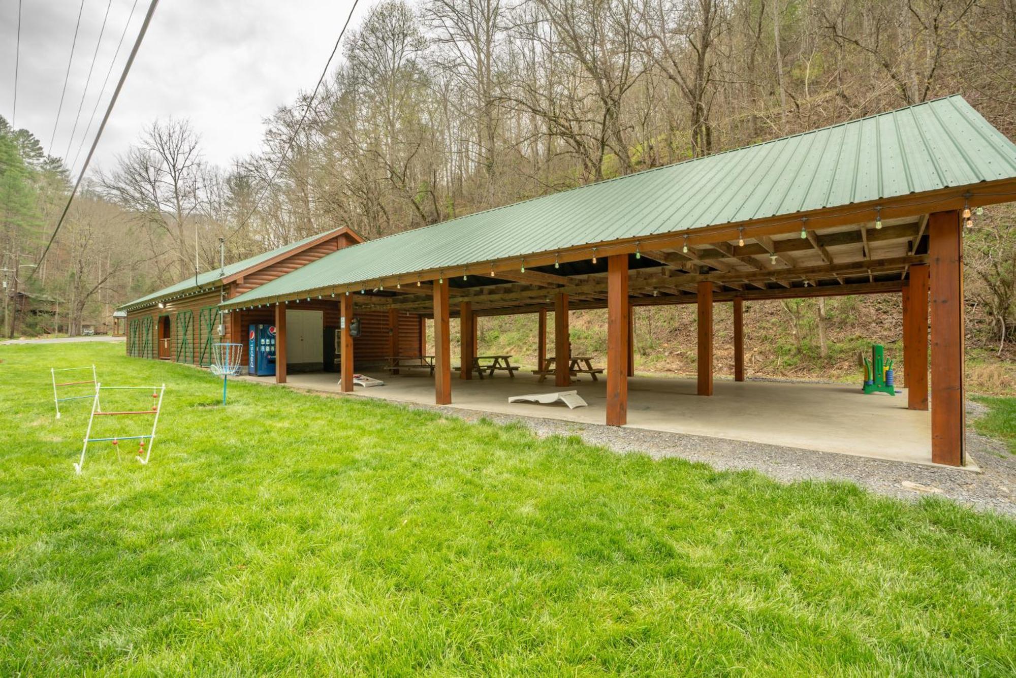Hawks Nest Mountain Cabin เซอเวียร์วีล ภายนอก รูปภาพ