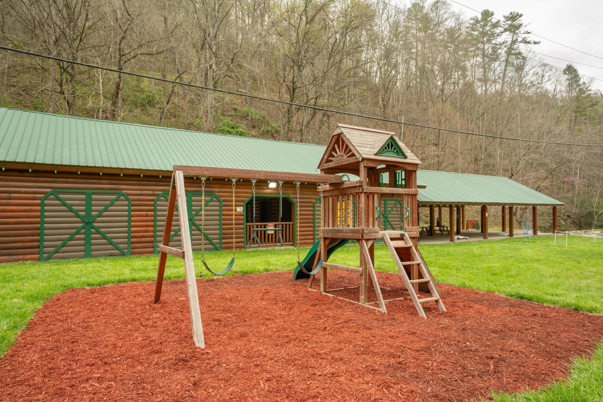 Hawks Nest Mountain Cabin เซอเวียร์วีล ภายนอก รูปภาพ